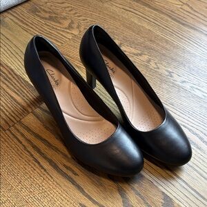 Clarks Ambyr Joy Classic Black Pumps, 9